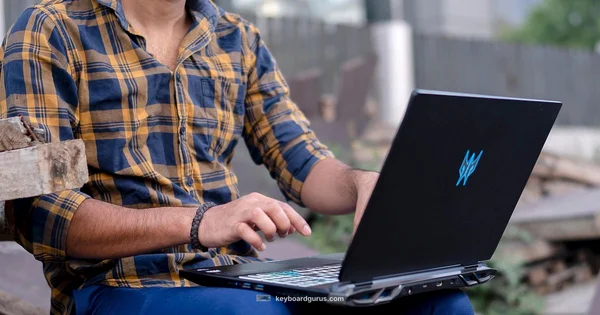 Keyboard vs Controller - Keyboard Gurus